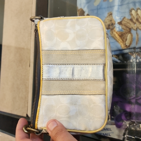 Used Coach Purse - Picture 2 of 6